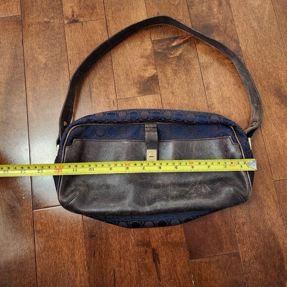 Salvatore Ferragamo Gancini shoulder bag - Picture 12 of 14